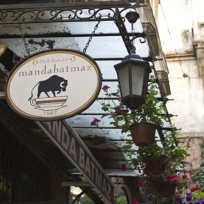 Mandabatmaz Beyoğlu Türk Kahvesi