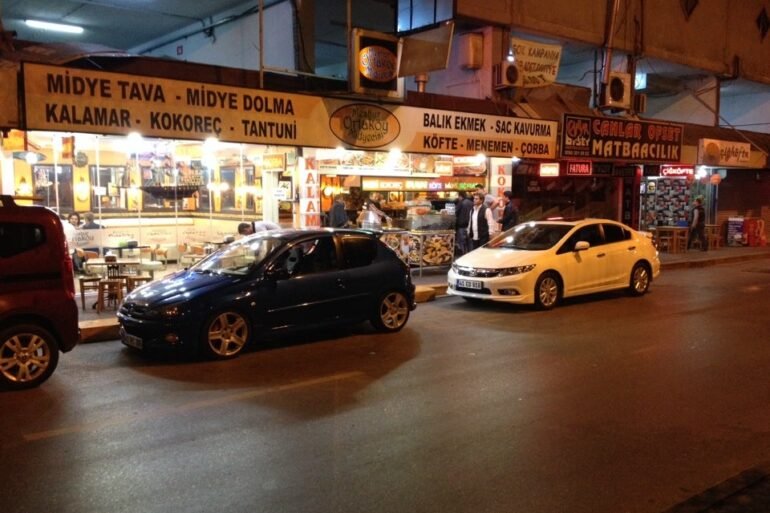 Meşhur Ortaköy Midyecisi İzmit