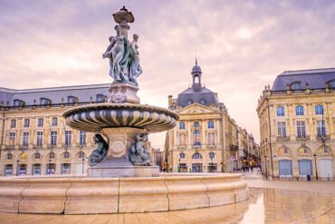 Fransa’nın Şatolara Çevrili Tarihi Şehri: Bordeaux