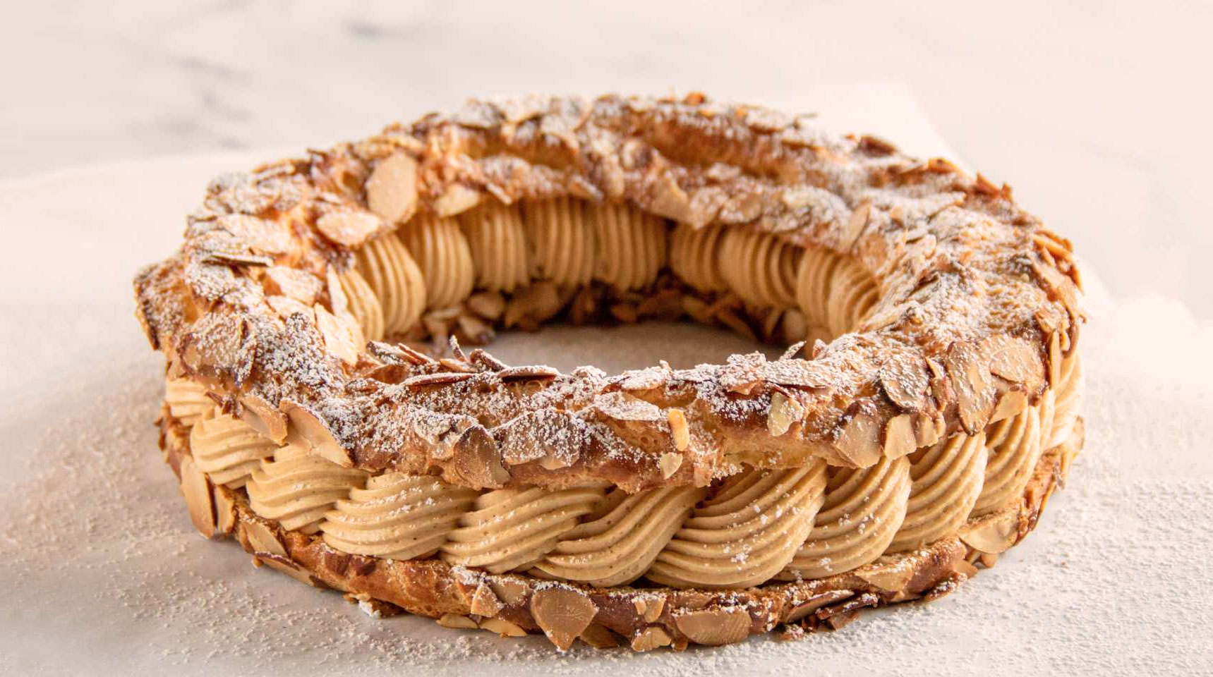 Le Paris Brest десерт